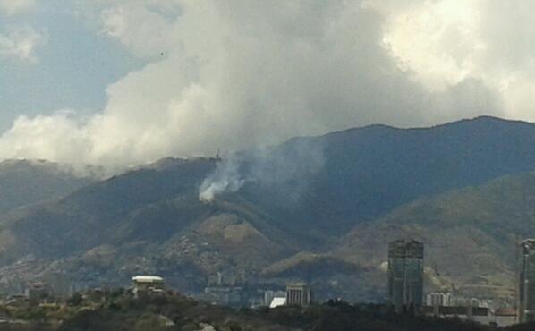 Humo en El Ávila