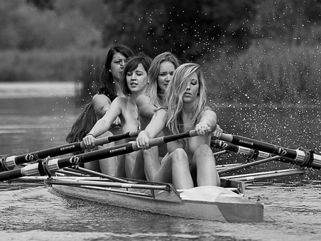 University-of-Warwick-Rowing-Society-Poses-Nude-And-Covered-For-Their-2014-Calander-10
