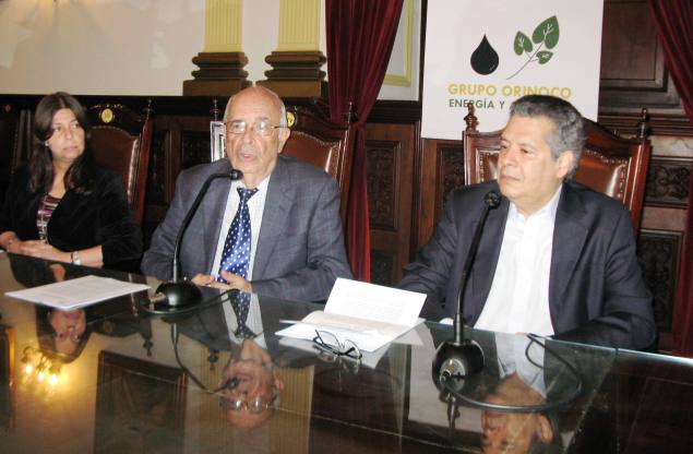 Alicia Villamizar, Arnoldo Gabaldón (al centro) y Juan Carlos Sánchez. AMG2014