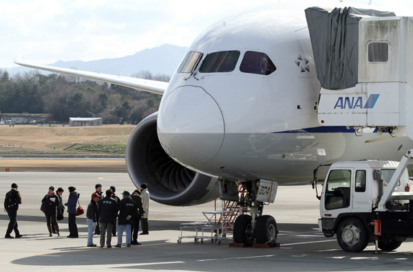 Boeing anuncia un vuelo de prueba para el 787 este lunes