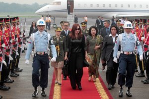 Cristina Fernández visita Indonesia para impulsar las relaciones bilaterales