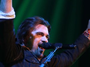Juanes participa en homenaje a Bruce Springsteen