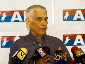 ABP insiste en que el gobierno “confunde” sobre la salud de Chávez