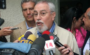 Aveledo: Raúl Castro pide respeto, pues que aprenda a respetar