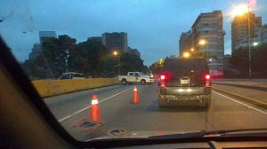 Fuerte congestionamiento en la avenida Libertador por trabajos en el elevado de Maripérez