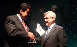 Piñera rinde homenaje a Lula, Calderón y Chávez por su impulso a Celac