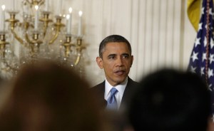 Obama dice que tiene sentido prohibir rifles de asalto