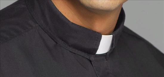 Suspenden a sacerdote ecuatoriano acusado de violar a una menor