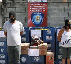 “Par de joyitas” fueron arrestadas por venderle licor a los adolescentes
