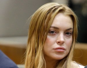 Lindsay Lohan accede ir a terapia para evitar la cárcel (FOTO)