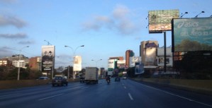 Así está la autopista Francisco Fajardo (Fotos + Video)