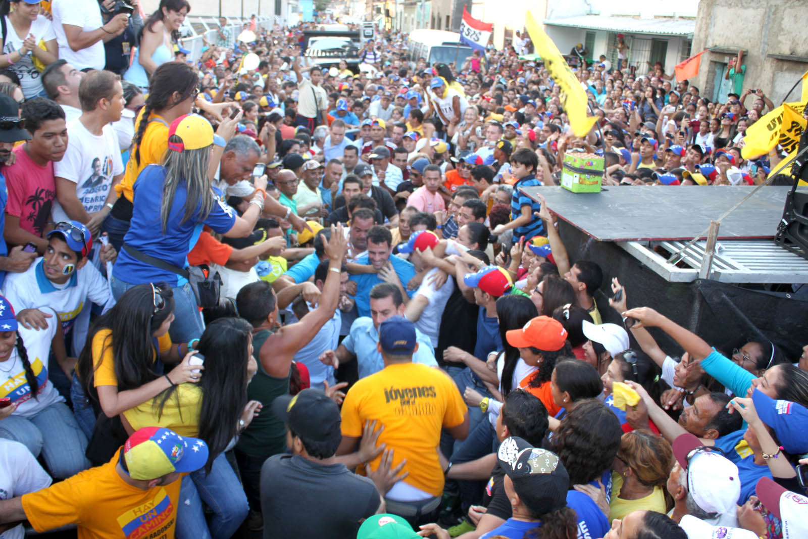Así estuvo Capriles en Carúpano (FOTOS)