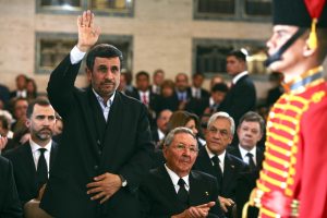 LA FOTO: Ahmadinejad, Castro, Piñera, Santos y el Principe