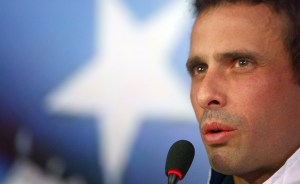 Capriles llega a Chile y confirma cita con Piñera