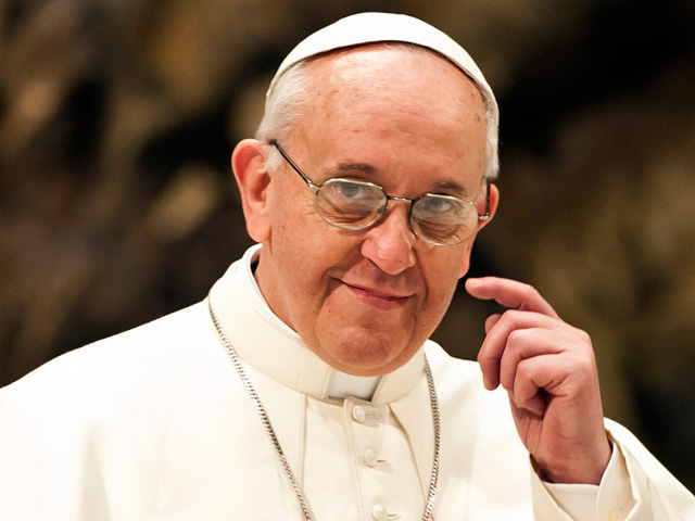 El papa Francisco expresa su solidaridad a víctimas de sismo en Irán