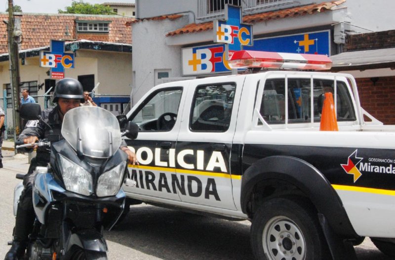 Heridos dos funcionarios de la Policía de Miranda en enfrentamiento con delincuentes