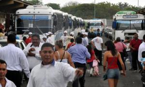 Intensa movilización de pasajeros en el terminal de Barquisimeto (FOTOS)