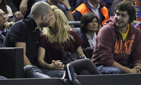 Piqué y Shakira, un amor en las gradas (Fotos)