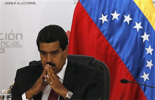 Maduro inicia su gobierno débilmente