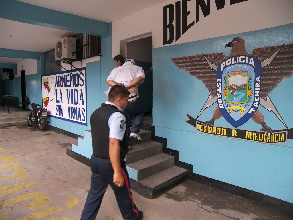 Preso abuelo que embarazó a su nieta adolescente en Táchira