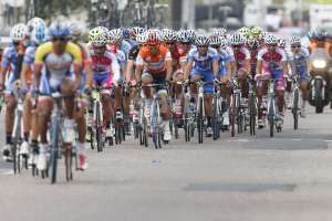 Venezolano Jackson Rodríguez se mantiene entre los mejores 50 del Giro de Italia
