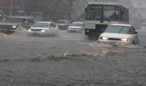 Lluvias mantienen en alerta a autoridades en Trujillo