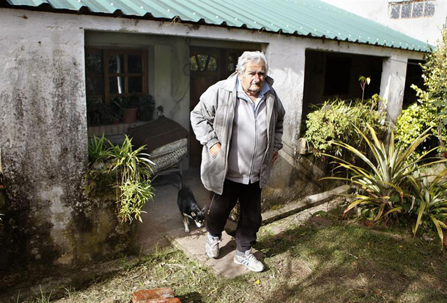 Mujica aboga por papel activo del Papa por la paz en Venezuela (Fotos)
