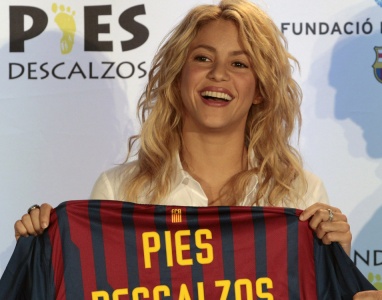 Shakira pide donaciones para nuevo colegio