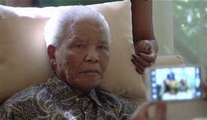 Sudáfrica espera noticias de Nelson Mandela, que continúa hospitalizado