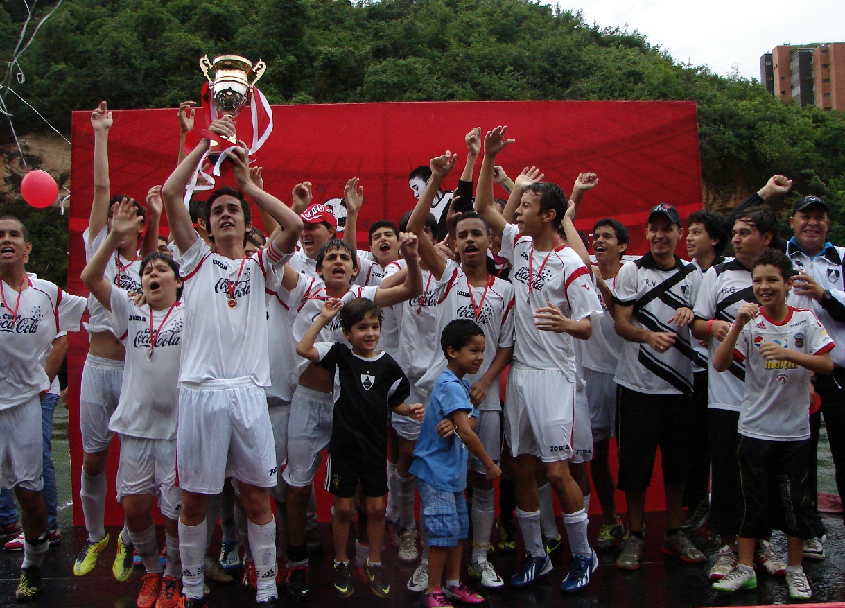 Santo Tomás de Aquino campeón de la Copa Coca-Cola