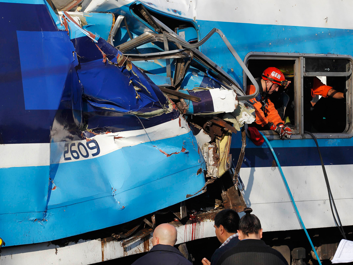 Tren siniestrado no se detuvo pese a tres señales de peligro