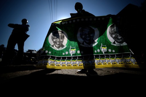 Equipos de fútbol y rugby de Sudáfrica honrarán a Mandela