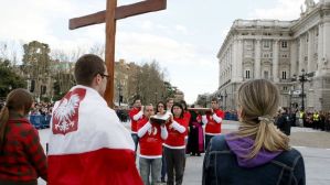 La cruz peregrina de la Jornada Mundial de la Juventud llega a Río de Janeiro