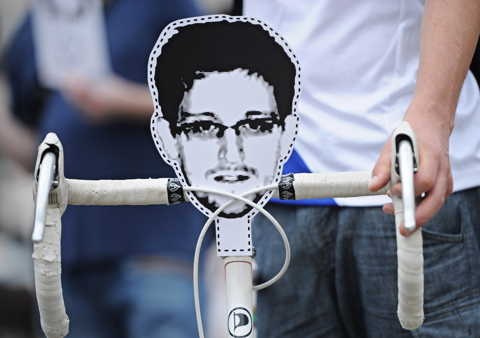 Resurge la esperanza para Snowden tras ofertas de asilo de Venezuela y Nicaragua