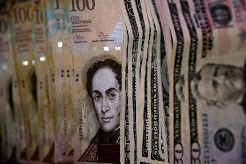 En nuevo mercado permuta el precio del dólar estaría entre 25 y 30 bolívares