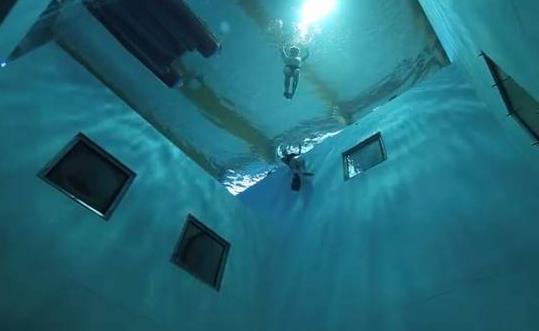 Conoce la piscina más profunda del mundo (Foto + Videos)