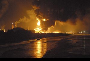 El País: Arde Petróleos de Venezuela