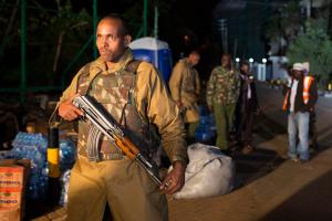 La policía desactiva explosivos en el centro comercial de Nairobi