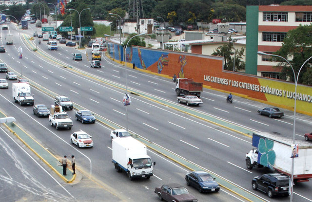 Este miércoles restringirán el tránsito vehicular en la autopista Caracas-La Guaira