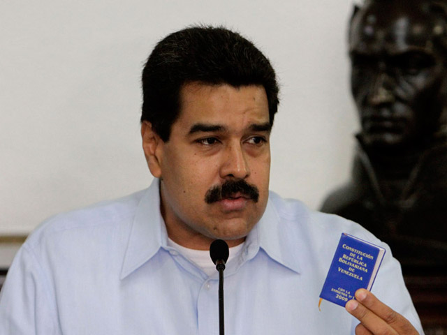 Maduro ofrece más de 600 millones dólares para el abastecimiento de productos en el país