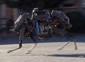 VÉALO: El imperio prepara robot-caballo todo terreno