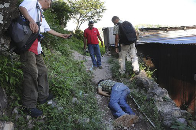 Aparece muerto camarógrafo de Zelaya en Honduras