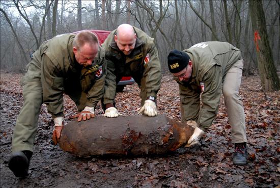 Desactivan una bomba de 1.800 kilos de la II Guerra Mundial