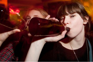 Investigadores revelan las causas de la conducta impulsiva cuando estamos borrachos