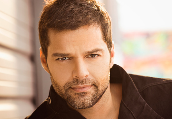 Ricky Martin ayuda a elegir tema para el Mundial