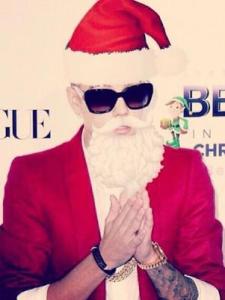 Ahora Justin Bieber se cree Santa (Foto)