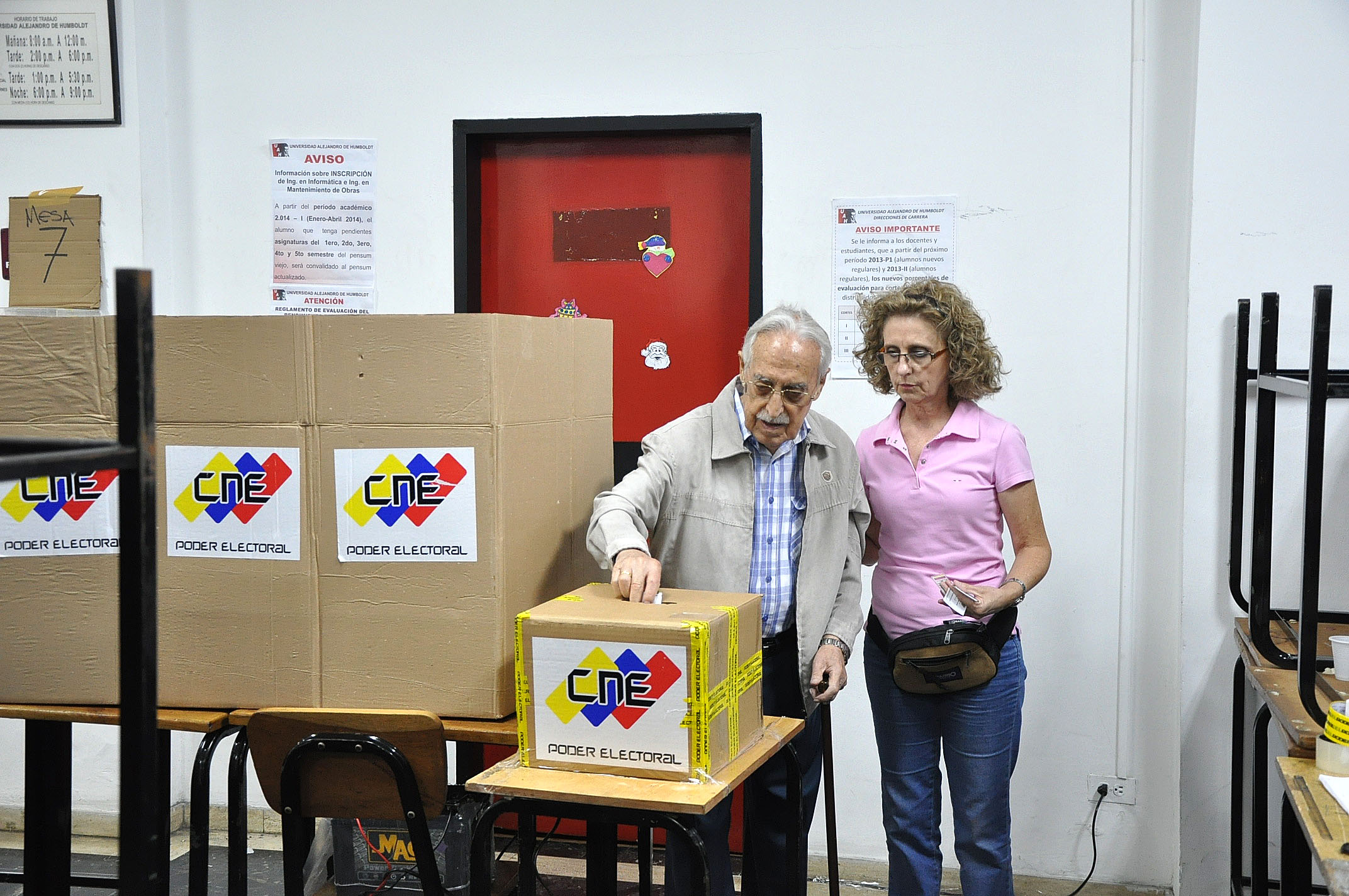 Así estaban los centros de votación a media mañana (Fotos)