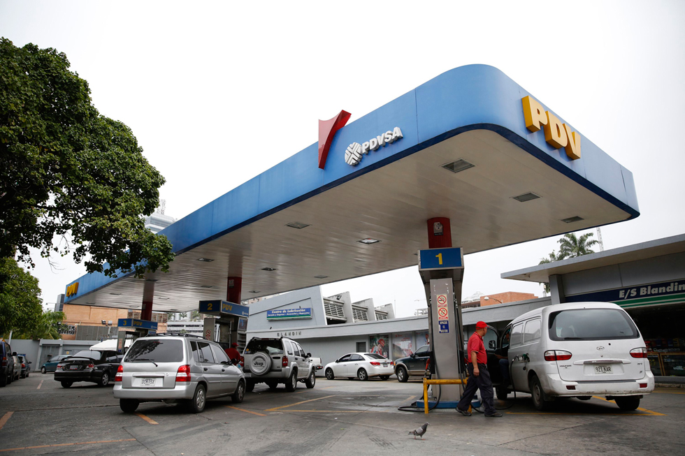 Pdvsa realiza operativo de suministro de gasolina en Caracas