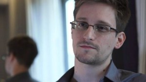 Snowden asegura en entrevista que gobierno de EEUU quiere matarle