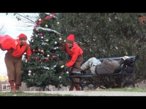 Así sorprendieron a estos indigentes en navidad (Video)